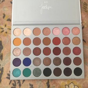 Morphe Jaclyn hill palette